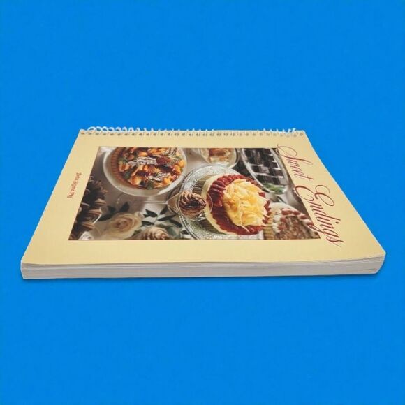 Set of Two Clean Beta Sigma Phi Spiral Cookbooks - Vintage 2000 and 2006 Recipes - Picture 6 of 7